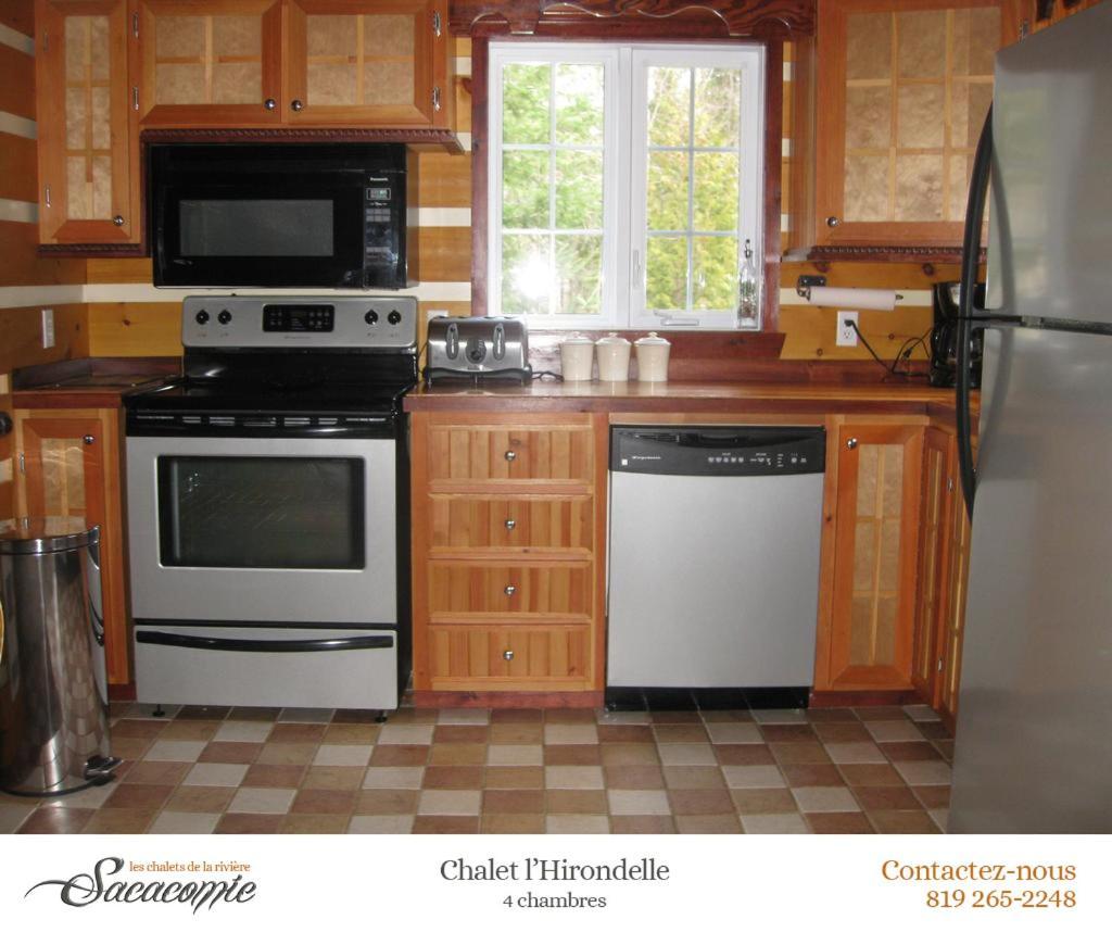 Villa Chalets de la Riviere Sacacomie à Saint-Alexis-des-Monts Extérieur photo