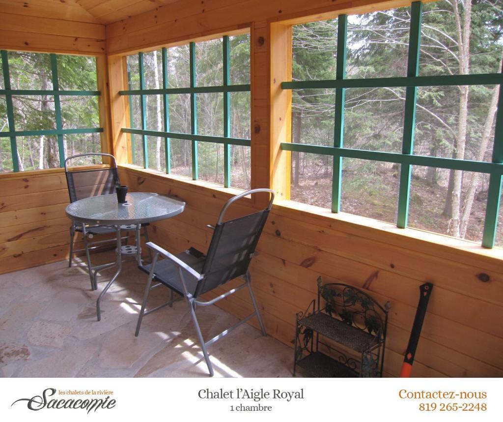 Villa Chalets de la Riviere Sacacomie à Saint-Alexis-des-Monts Extérieur photo