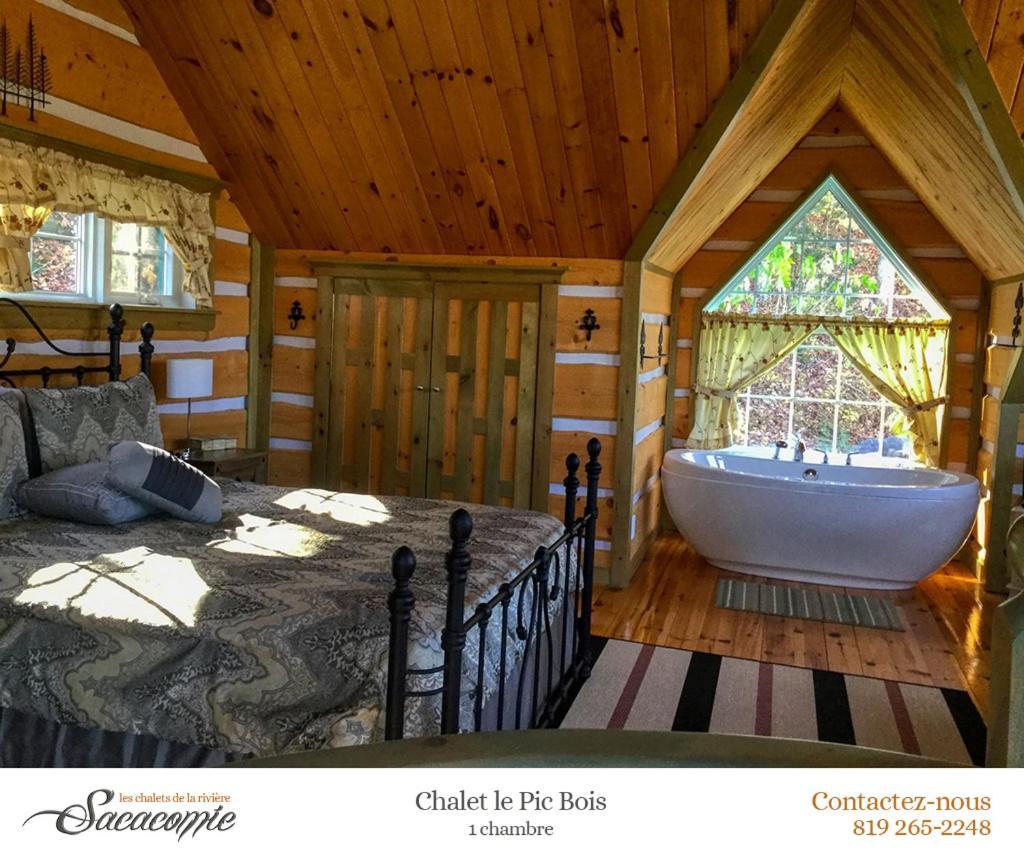 Villa Chalets de la Riviere Sacacomie à Saint-Alexis-des-Monts Extérieur photo